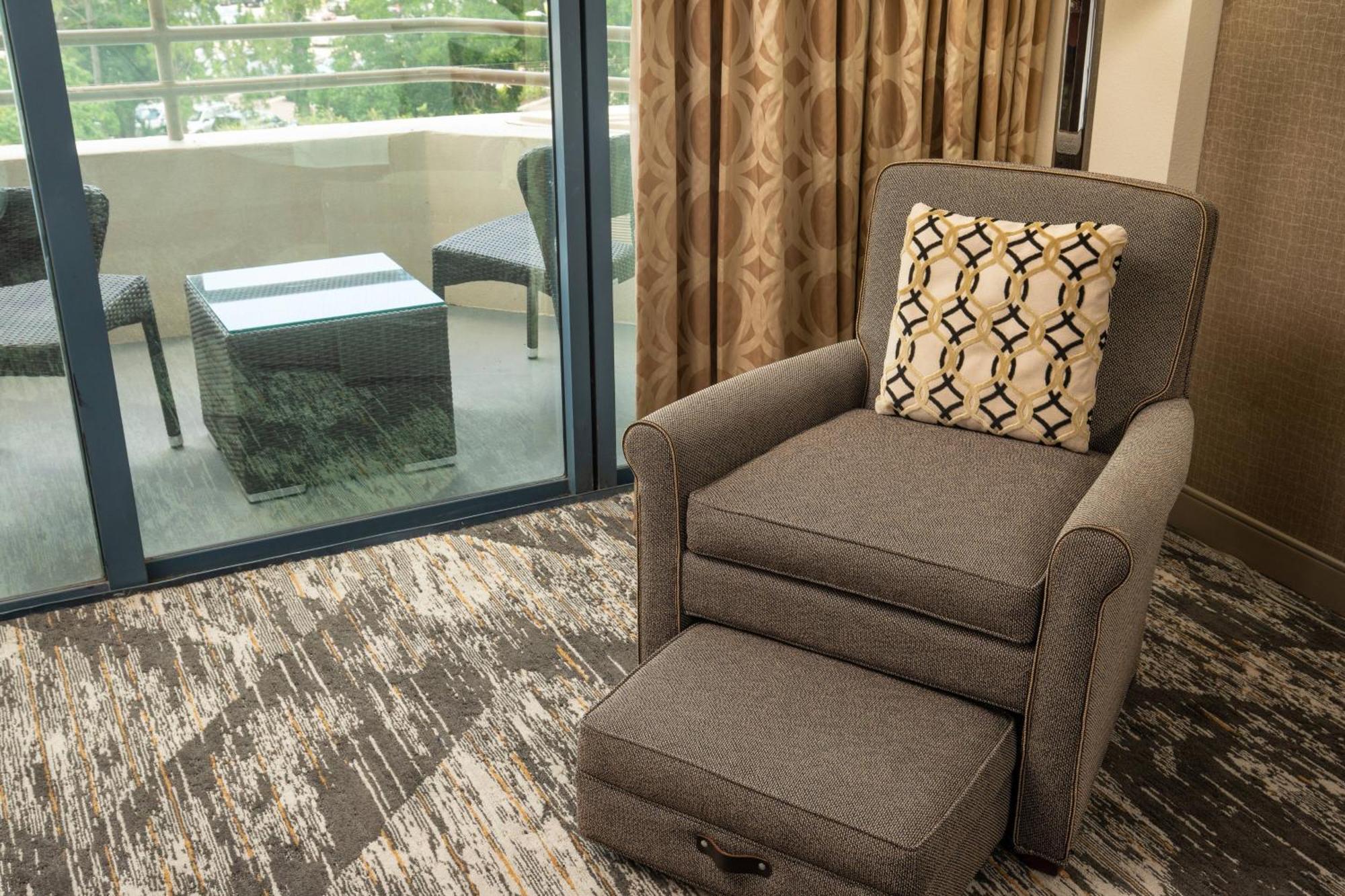 Sheraton Tampa Brandon Hotel 3*